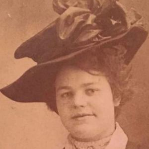 Meet your Posher, Josie